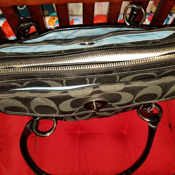 Authentic Coach Purse - Picture 6 of 7